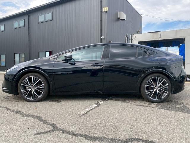 プリウス Ｚ　グー鑑定書／純正１２インチディスプレイオーディオ／全方位カメラ／パノラマルーフ／衝突軽減ブレーキ／ハンドルヒーター／シートヒーター＆クーラー／／パワーシート／ＥＴＣ／フルセグＴＶ／Ｂｌｕｅｔｏｏｔｈ（16枚目）