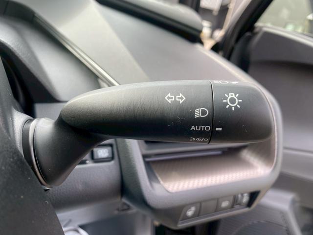 プリウス Ｚ　グー鑑定書／純正１２インチディスプレイオーディオ／全方位カメラ／パノラマルーフ／衝突軽減ブレーキ／ハンドルヒーター／シートヒーター＆クーラー／／パワーシート／ＥＴＣ／フルセグＴＶ／Ｂｌｕｅｔｏｏｔｈ（40枚目）