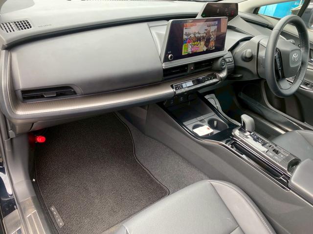 プリウス Ｚ　グー鑑定書／純正１２インチディスプレイオーディオ／全方位カメラ／パノラマルーフ／衝突軽減ブレーキ／ハンドルヒーター／シートヒーター＆クーラー／／パワーシート／ＥＴＣ／フルセグＴＶ／Ｂｌｕｅｔｏｏｔｈ（67枚目）