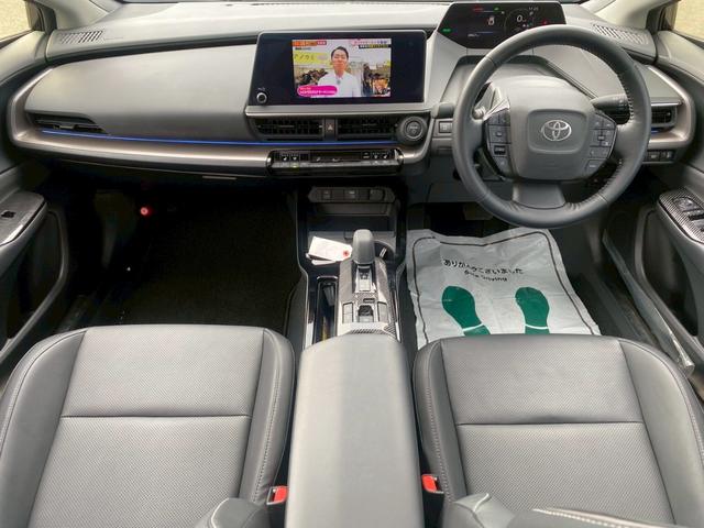 プリウス Ｚ　グー鑑定書／純正１２インチディスプレイオーディオ／全方位カメラ／パノラマルーフ／衝突軽減ブレーキ／ハンドルヒーター／シートヒーター＆クーラー／／パワーシート／ＥＴＣ／フルセグＴＶ／Ｂｌｕｅｔｏｏｔｈ（74枚目）