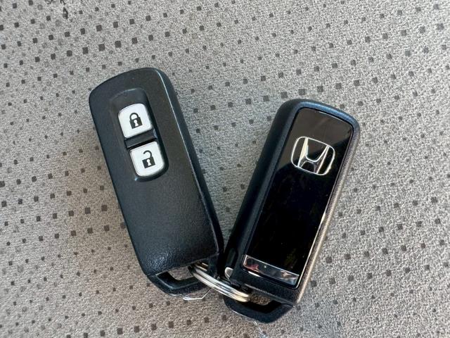 N-BOX G グー鑑定書付/オーディオ/CD/ラジオ/両側スライドドア/プッシュスタート/スマートキー/スペアスマートキー/オートエアコン/ベンチシート/フルフラットシート/電動格納ミラー/パワーウィンドウ(8枚目)