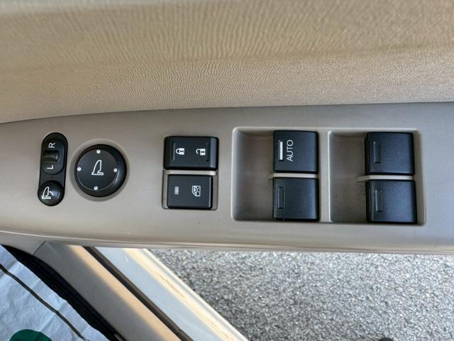 N-BOX G グー鑑定書付/オーディオ/CD/ラジオ/両側スライドドア/プッシュスタート/スマートキー/スペアスマートキー/オートエアコン/ベンチシート/フルフラットシート/電動格納ミラー/パワーウィンドウ(23枚目)