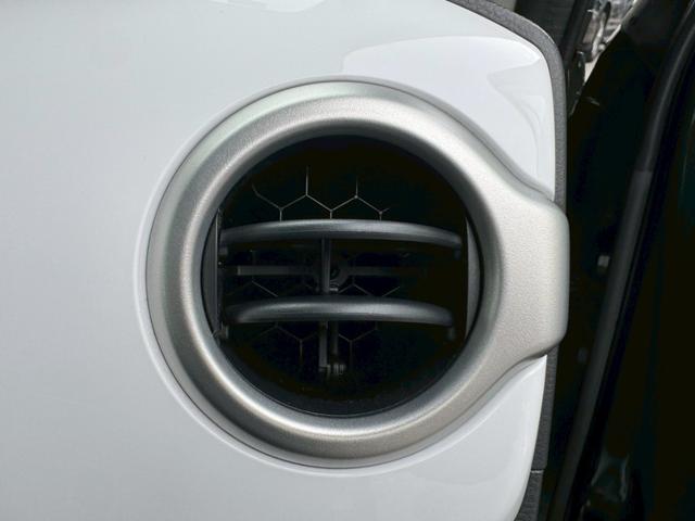 ハスラー Ｘターボ　グー鑑定書付／ナビ／衝突軽減ブレーキ／シートヒーター／フルセグテレビ／Ｂｌｕｅｔｏｏｔｈ／プッシュスタート／スマートキー／ディスチャージヘッドライト／純正１５インチアルミホイール／オートライト（40枚目）