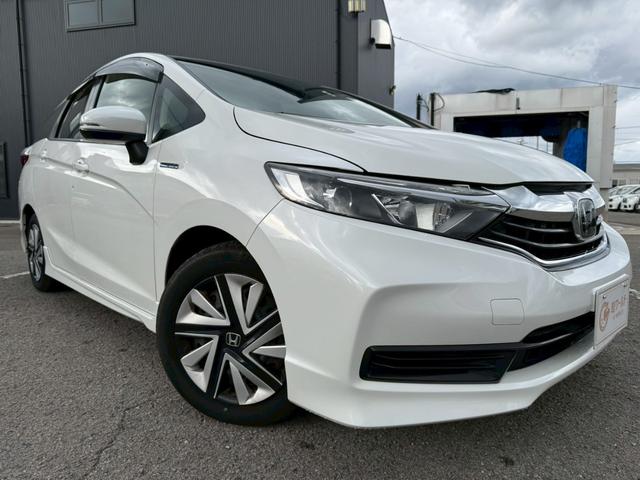 シャトル ハイブリッド　ホンダセンシング　グー鑑定書付／ナビ／バックカメラ／衝突軽減ブレーキ／ＥＴＣ／アダプティブクルーズコントロール／Ｂｌｕｅｔｏｏｔｈ／レーンアシスト／プッシュスタート／スマートキー／スペアスマートキー／オートエアコン（15枚目）