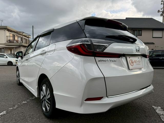 シャトル ハイブリッド　ホンダセンシング　グー鑑定書付／ナビ／バックカメラ／衝突軽減ブレーキ／ＥＴＣ／アダプティブクルーズコントロール／Ｂｌｕｅｔｏｏｔｈ／レーンアシスト／プッシュスタート／スマートキー／スペアスマートキー／オートエアコン（18枚目）