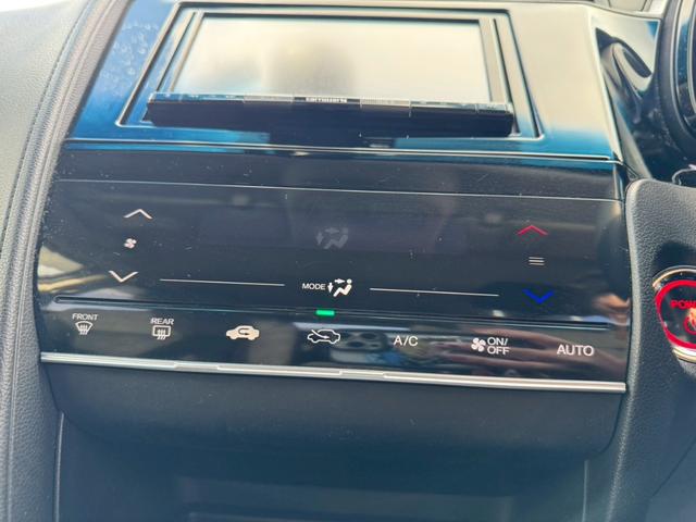 シャトル ハイブリッド　ホンダセンシング　グー鑑定書付／ナビ／バックカメラ／衝突軽減ブレーキ／ＥＴＣ／アダプティブクルーズコントロール／Ｂｌｕｅｔｏｏｔｈ／レーンアシスト／プッシュスタート／スマートキー／スペアスマートキー／オートエアコン（36枚目）