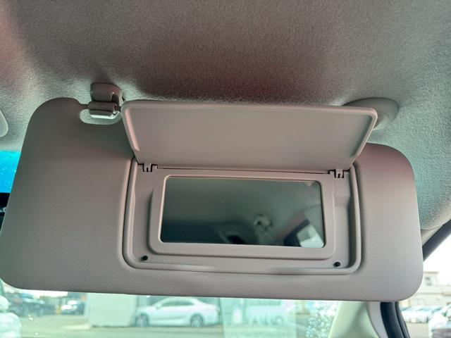 シャトル ハイブリッド　ホンダセンシング　グー鑑定書付／ナビ／バックカメラ／衝突軽減ブレーキ／ＥＴＣ／アダプティブクルーズコントロール／Ｂｌｕｅｔｏｏｔｈ／レーンアシスト／プッシュスタート／スマートキー／スペアスマートキー／オートエアコン（38枚目）