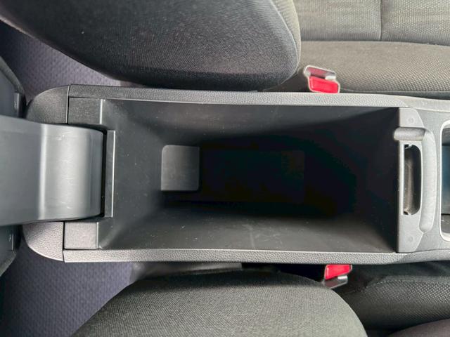 シャトル ハイブリッド　ホンダセンシング　グー鑑定書付／ナビ／バックカメラ／衝突軽減ブレーキ／ＥＴＣ／アダプティブクルーズコントロール／Ｂｌｕｅｔｏｏｔｈ／レーンアシスト／プッシュスタート／スマートキー／スペアスマートキー／オートエアコン（43枚目）