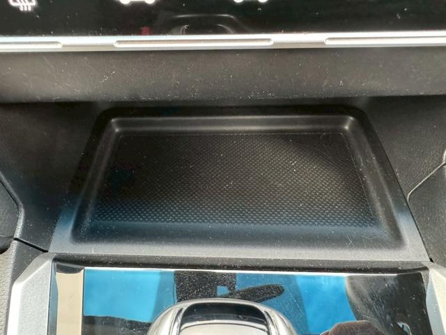 シャトル ハイブリッド　ホンダセンシング　グー鑑定書付／ナビ／バックカメラ／衝突軽減ブレーキ／ＥＴＣ／アダプティブクルーズコントロール／Ｂｌｕｅｔｏｏｔｈ／レーンアシスト／プッシュスタート／スマートキー／スペアスマートキー／オートエアコン（44枚目）