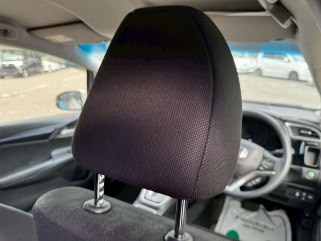 シャトル ハイブリッド　ホンダセンシング　グー鑑定書付／ナビ／バックカメラ／衝突軽減ブレーキ／ＥＴＣ／アダプティブクルーズコントロール／Ｂｌｕｅｔｏｏｔｈ／レーンアシスト／プッシュスタート／スマートキー／スペアスマートキー／オートエアコン（52枚目）