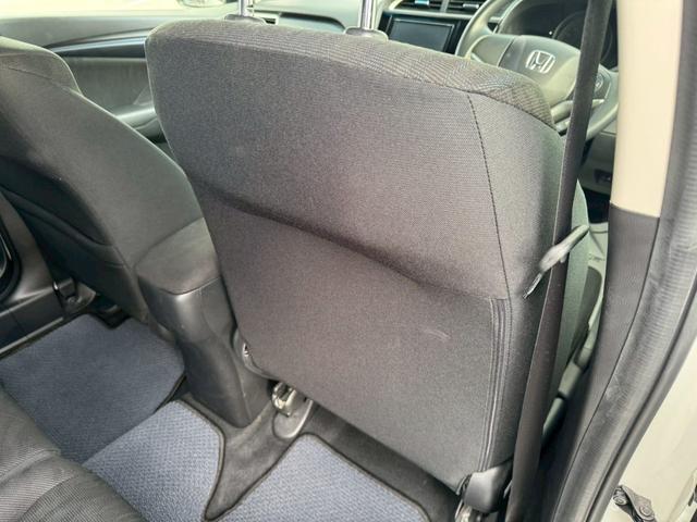 シャトル ハイブリッド　ホンダセンシング　グー鑑定書付／ナビ／バックカメラ／衝突軽減ブレーキ／ＥＴＣ／アダプティブクルーズコントロール／Ｂｌｕｅｔｏｏｔｈ／レーンアシスト／プッシュスタート／スマートキー／スペアスマートキー／オートエアコン（53枚目）