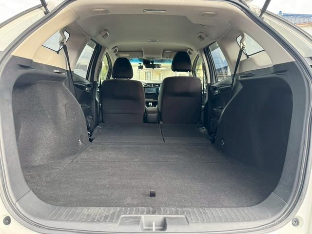 シャトル ハイブリッド　ホンダセンシング　グー鑑定書付／ナビ／バックカメラ／衝突軽減ブレーキ／ＥＴＣ／アダプティブクルーズコントロール／Ｂｌｕｅｔｏｏｔｈ／レーンアシスト／プッシュスタート／スマートキー／スペアスマートキー／オートエアコン（60枚目）