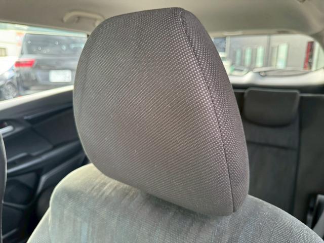 シャトル ハイブリッド　ホンダセンシング　グー鑑定書付／ナビ／バックカメラ／衝突軽減ブレーキ／ＥＴＣ／アダプティブクルーズコントロール／Ｂｌｕｅｔｏｏｔｈ／レーンアシスト／プッシュスタート／スマートキー／スペアスマートキー／オートエアコン（68枚目）