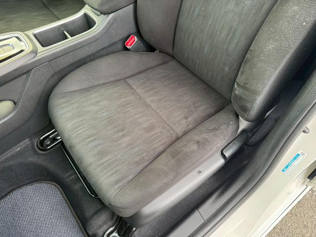 シャトル ハイブリッド　ホンダセンシング　グー鑑定書付／ナビ／バックカメラ／衝突軽減ブレーキ／ＥＴＣ／アダプティブクルーズコントロール／Ｂｌｕｅｔｏｏｔｈ／レーンアシスト／プッシュスタート／スマートキー／スペアスマートキー／オートエアコン（70枚目）