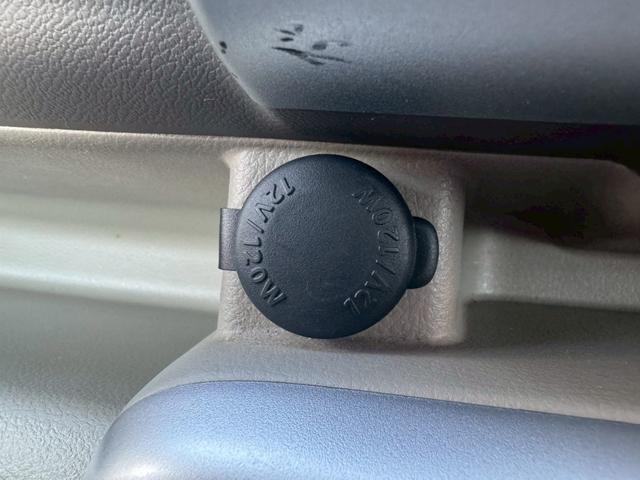 エブリイワゴン ＰＺターボスペシャル　グー鑑定書付／ナビ／バックカメラ／衝突軽減ブレーキ／両側パワースライドドア／オートライト／オートエアコン／プッシュスタート／スマートキー／フルフラットシート／電動格納ミラー／横滑り防止装置（40枚目）