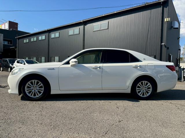 クラウンハイブリッド ロイヤルサルーンG グー鑑定書付/純正ナビ/バックカメラ/ETC車載器/クルーズコントロール/パワーシート/シートヒーター/シートエアコン/フルセグテレビ/Bluetooth/Wエアコン/ディスチャージヘッドライト(21枚目)