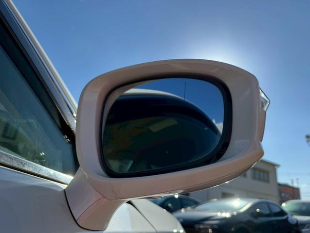 クラウンハイブリッド ロイヤルサルーンG グー鑑定書付/純正ナビ/バックカメラ/ETC車載器/クルーズコントロール/パワーシート/シートヒーター/シートエアコン/フルセグテレビ/Bluetooth/Wエアコン/ディスチャージヘッドライト(29枚目)