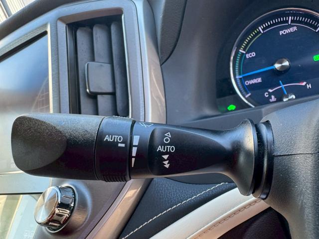 クラウンハイブリッド ロイヤルサルーンG グー鑑定書付/純正ナビ/バックカメラ/ETC車載器/クルーズコントロール/パワーシート/シートヒーター/シートエアコン/フルセグテレビ/Bluetooth/Wエアコン/ディスチャージヘッドライト(38枚目)