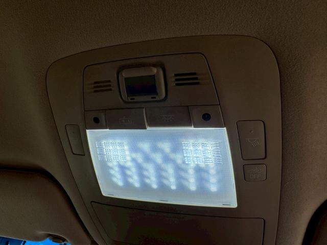 クラウンハイブリッド ロイヤルサルーンG グー鑑定書付/純正ナビ/バックカメラ/ETC車載器/クルーズコントロール/パワーシート/シートヒーター/シートエアコン/フルセグテレビ/Bluetooth/Wエアコン/ディスチャージヘッドライト(44枚目)