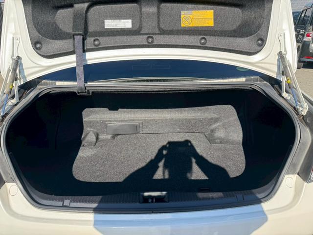 クラウンハイブリッド ロイヤルサルーンG グー鑑定書付/純正ナビ/バックカメラ/ETC車載器/クルーズコントロール/パワーシート/シートヒーター/シートエアコン/フルセグテレビ/Bluetooth/Wエアコン/ディスチャージヘッドライト(60枚目)