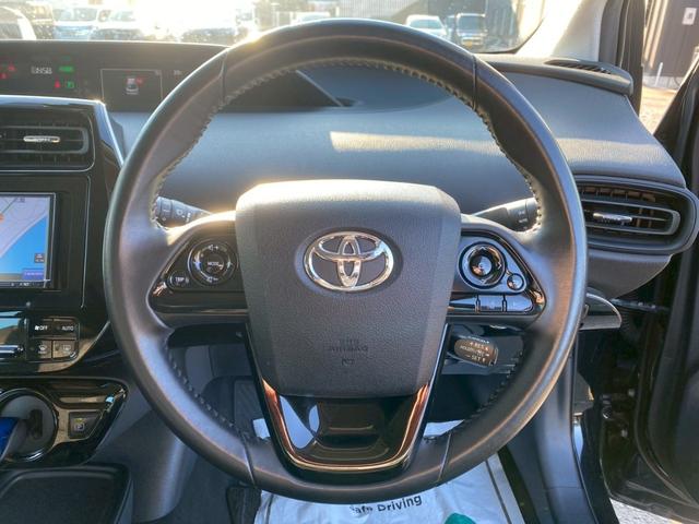 プリウス Ｓ　グー鑑定書付／ナビ／バックカメラ／衝突軽減ブレーキ／コーナーセンサー／アダプティブクルーズコントロール／Ｂｌｕｅｔｏｏｔｈ／ＥＴＣ車載器／オートマチックハイビーム／ＬＥＤヘッドライト／スペアスマートキ（29枚目）