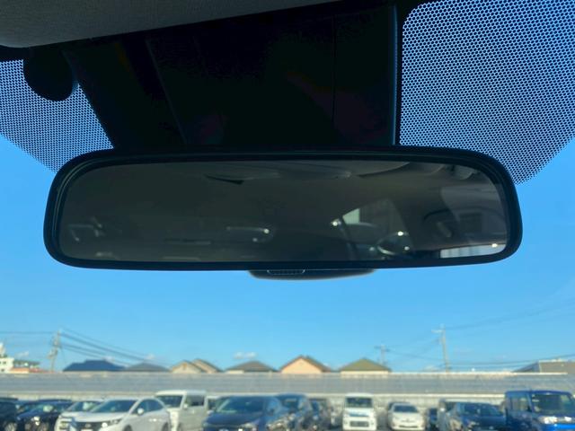 プリウス Ｓ　グー鑑定書付／ナビ／バックカメラ／衝突軽減ブレーキ／コーナーセンサー／アダプティブクルーズコントロール／Ｂｌｕｅｔｏｏｔｈ／ＥＴＣ車載器／オートマチックハイビーム／ＬＥＤヘッドライト／スペアスマートキ（39枚目）