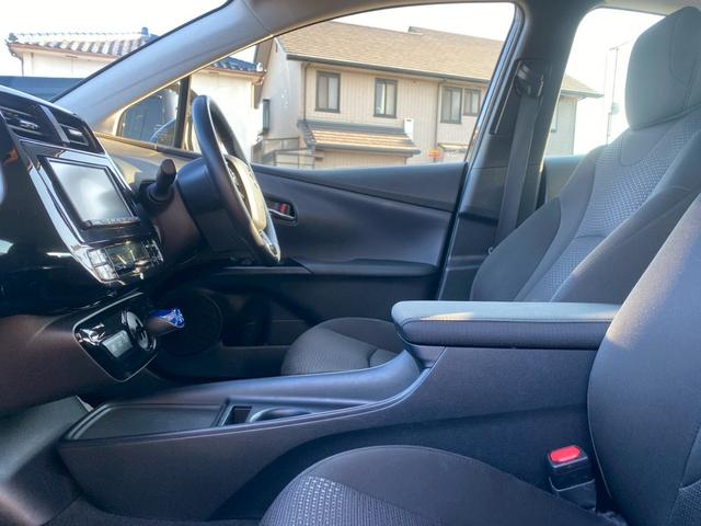 プリウス Ｓ　グー鑑定書付／ナビ／バックカメラ／衝突軽減ブレーキ／コーナーセンサー／アダプティブクルーズコントロール／Ｂｌｕｅｔｏｏｔｈ／ＥＴＣ車載器／オートマチックハイビーム／ＬＥＤヘッドライト／スペアスマートキ（69枚目）