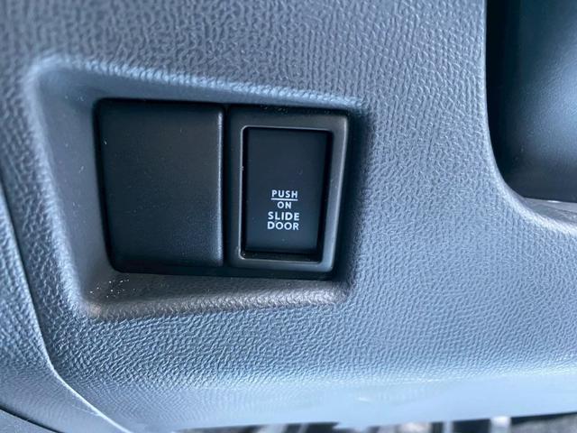 パレットＳＷ リミテッドＩＩ　グー鑑定書付／純正ナビ／バックカメラ／シートヒーター／両側パワースライドドア／ディスチャージヘッドライト／テレビ／ＣＤ／オートライト／純正１４インチアルミホイール／スマートキー／ステアリングリモコン（10枚目）