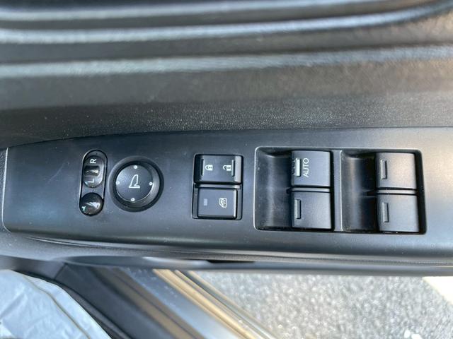 Ｎ－ＢＯＸカスタム Ｇ　グー鑑定書付／ナビ／バックカメラ／Ｂｌｕｅｔｏｏｔｈ／ＴＶ／パワースライドドア／ＥＴＣ車載器／オートライト／オートエアコン／プッシュスタート／スマートキー／フルフラットシート／アイドリングストップ（30枚目）