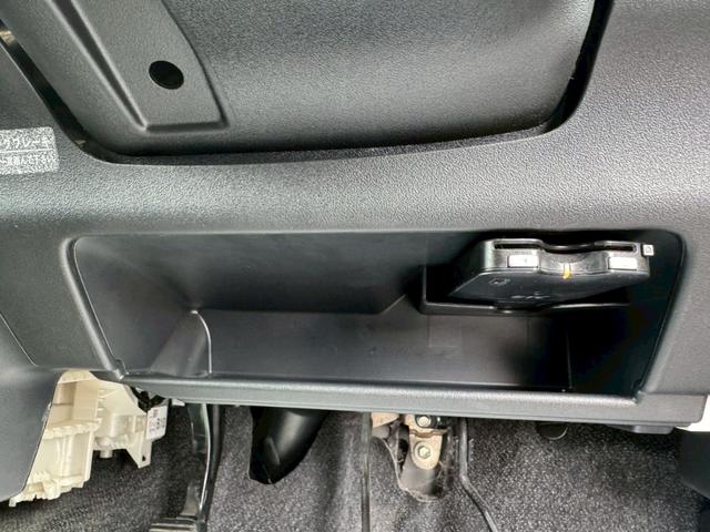 タント カスタムＸスペシャル　グー鑑定書／ナビ／ＥＴＣ／パワースライドドア／スマートキー／Ｂｌｕｅｔｏｏｔｈ／ＤＶＤ／ＣＤ／アイドリングストップ／フルフラットシート／パワーウィンドウ／ＨＩＤヘッドライト（40枚目）