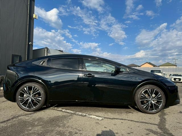 プリウス Ｚ　グー鑑定書付／ディスプレイオーディオ／ナビ／パワーシート／バックカメラ／レーダークルーズコントロール／ＥＴＣ車載器／シートヒーター／フルセグテレビ／Ｂｌｕｅｔｏｏｔｈ／プッシュスタート／スマートキー（21枚目）