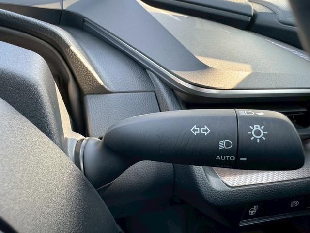 プリウス Ｚ　グー鑑定書付／ディスプレイオーディオ／ナビ／パワーシート／バックカメラ／レーダークルーズコントロール／ＥＴＣ車載器／シートヒーター／フルセグテレビ／Ｂｌｕｅｔｏｏｔｈ／プッシュスタート／スマートキー（35枚目）