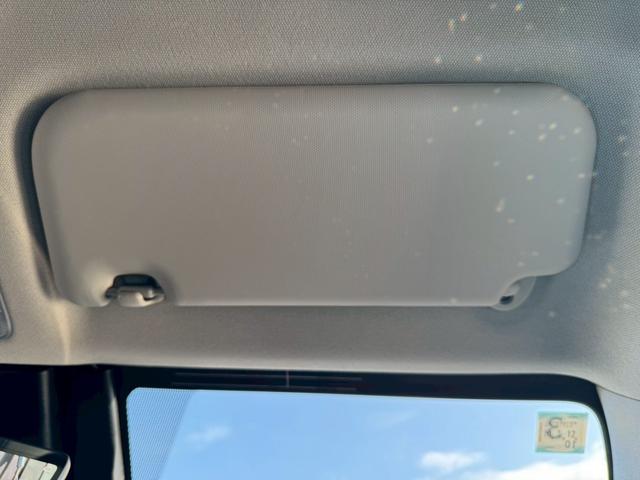 プリウス Ｚ　グー鑑定書付／ディスプレイオーディオ／ナビ／パワーシート／バックカメラ／レーダークルーズコントロール／ＥＴＣ車載器／シートヒーター／フルセグテレビ／Ｂｌｕｅｔｏｏｔｈ／プッシュスタート／スマートキー（38枚目）