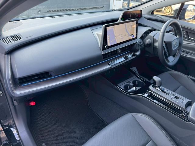 プリウス Ｚ　グー鑑定書付／ディスプレイオーディオ／ナビ／パワーシート／バックカメラ／レーダークルーズコントロール／ＥＴＣ車載器／シートヒーター／フルセグテレビ／Ｂｌｕｅｔｏｏｔｈ／プッシュスタート／スマートキー（67枚目）