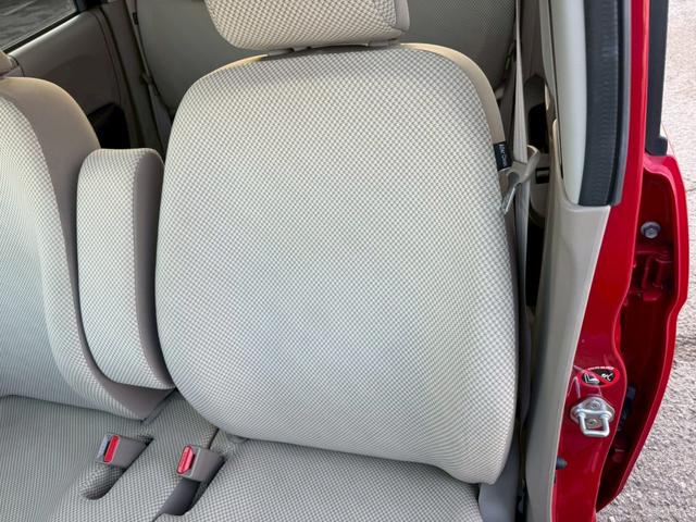 当店は和歌山市港にあり紀の川大橋の近くに店があります！看板に大きく軽自動車専門店が目印です！車検のコバックも併設しておりアフターサービスも充実しております♪