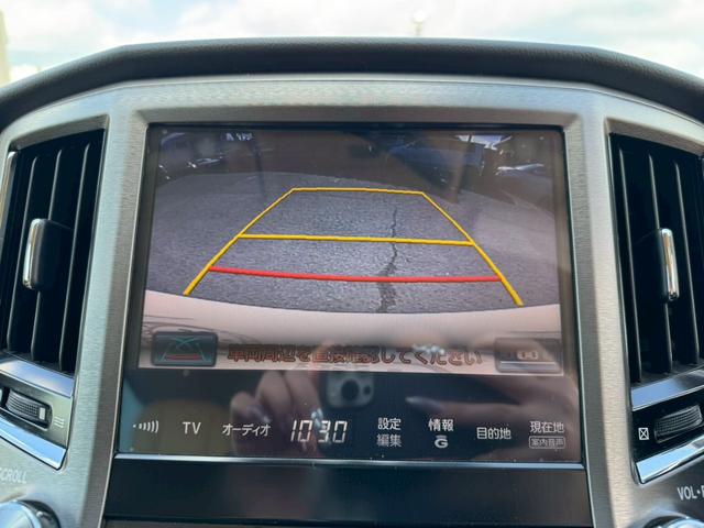 クラウンハイブリッド ロイヤル　グー認定書付／ＨＤＤナビ／バックカメラ／ＥＴＣ車載器／パワーシート／ディスチャージヘッドライト／フルセグテレビ／Ｂｌｕｅｔｏｏｔｈ／プッシュスタート／スマートキー／純正１６インチホイール（8枚目）