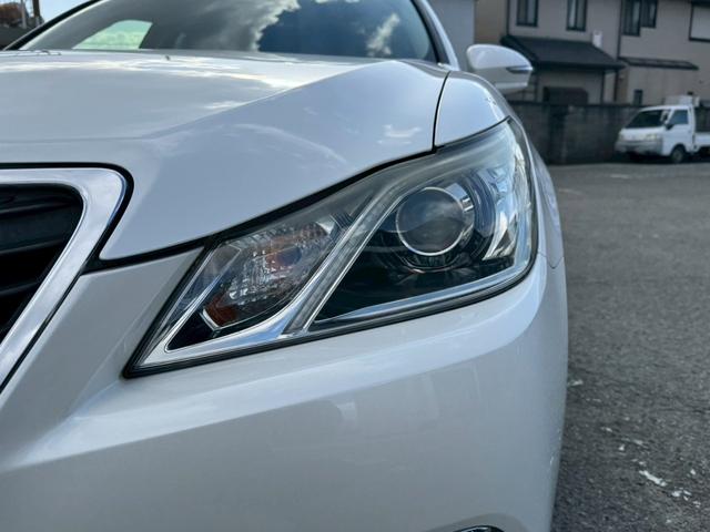 クラウンハイブリッド ロイヤル　グー認定書付／ＨＤＤナビ／バックカメラ／ＥＴＣ車載器／パワーシート／ディスチャージヘッドライト／フルセグテレビ／Ｂｌｕｅｔｏｏｔｈ／プッシュスタート／スマートキー／純正１６インチホイール（22枚目）