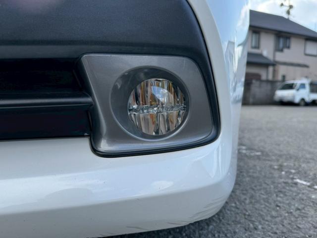 クラウンハイブリッド ロイヤル　グー認定書付／ＨＤＤナビ／バックカメラ／ＥＴＣ車載器／パワーシート／ディスチャージヘッドライト／フルセグテレビ／Ｂｌｕｅｔｏｏｔｈ／プッシュスタート／スマートキー／純正１６インチホイール（24枚目）