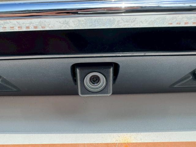 クラウンハイブリッド ロイヤル　グー認定書付／ＨＤＤナビ／バックカメラ／ＥＴＣ車載器／パワーシート／ディスチャージヘッドライト／フルセグテレビ／Ｂｌｕｅｔｏｏｔｈ／プッシュスタート／スマートキー／純正１６インチホイール（27枚目）