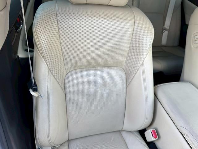 クラウンハイブリッド ロイヤル　グー認定書付／ＨＤＤナビ／バックカメラ／ＥＴＣ車載器／パワーシート／ディスチャージヘッドライト／フルセグテレビ／Ｂｌｕｅｔｏｏｔｈ／プッシュスタート／スマートキー／純正１６インチホイール（46枚目）