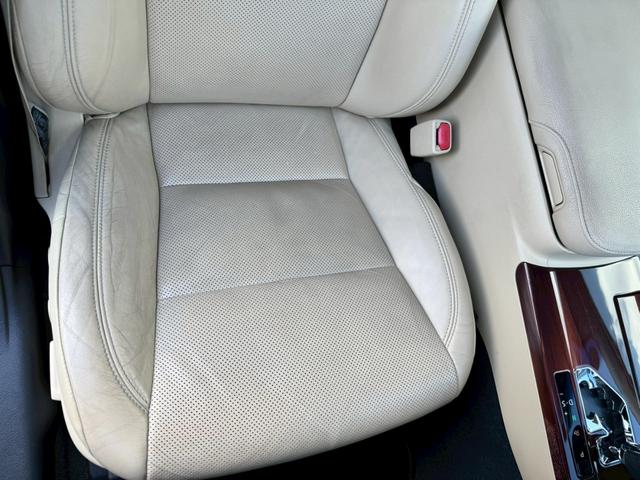 クラウンハイブリッド ロイヤル　グー認定書付／ＨＤＤナビ／バックカメラ／ＥＴＣ車載器／パワーシート／ディスチャージヘッドライト／フルセグテレビ／Ｂｌｕｅｔｏｏｔｈ／プッシュスタート／スマートキー／純正１６インチホイール（47枚目）