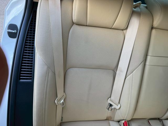 クラウンハイブリッド ロイヤル　グー認定書付／ＨＤＤナビ／バックカメラ／ＥＴＣ車載器／パワーシート／ディスチャージヘッドライト／フルセグテレビ／Ｂｌｕｅｔｏｏｔｈ／プッシュスタート／スマートキー／純正１６インチホイール（52枚目）