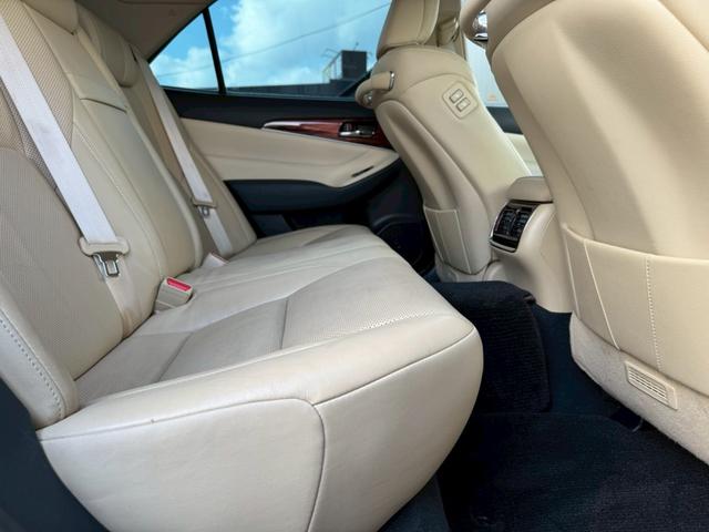 クラウンハイブリッド ロイヤル　グー認定書付／ＨＤＤナビ／バックカメラ／ＥＴＣ車載器／パワーシート／ディスチャージヘッドライト／フルセグテレビ／Ｂｌｕｅｔｏｏｔｈ／プッシュスタート／スマートキー／純正１６インチホイール（54枚目）