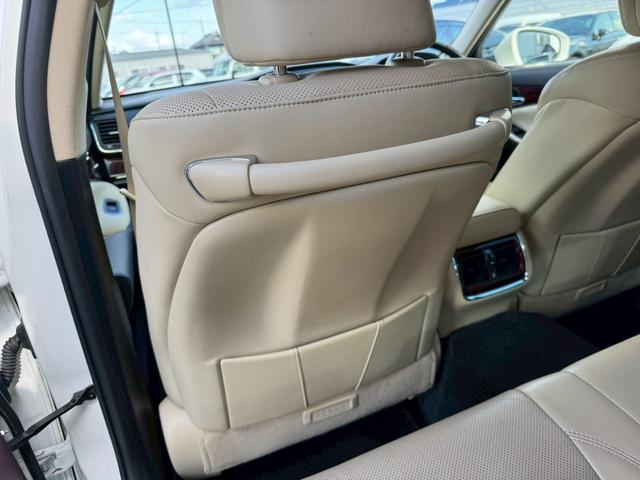 クラウンハイブリッド ロイヤル　グー認定書付／ＨＤＤナビ／バックカメラ／ＥＴＣ車載器／パワーシート／ディスチャージヘッドライト／フルセグテレビ／Ｂｌｕｅｔｏｏｔｈ／プッシュスタート／スマートキー／純正１６インチホイール（57枚目）