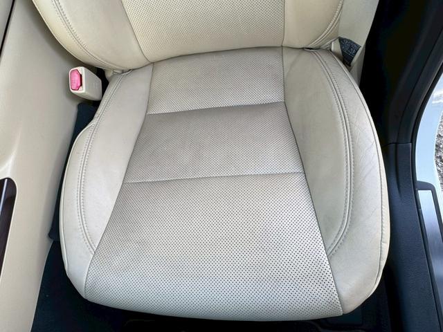 クラウンハイブリッド ロイヤル　グー認定書付／ＨＤＤナビ／バックカメラ／ＥＴＣ車載器／パワーシート／ディスチャージヘッドライト／フルセグテレビ／Ｂｌｕｅｔｏｏｔｈ／プッシュスタート／スマートキー／純正１６インチホイール（65枚目）