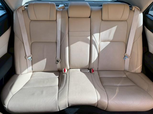 クラウンハイブリッド ロイヤル　グー認定書付／ＨＤＤナビ／バックカメラ／ＥＴＣ車載器／パワーシート／ディスチャージヘッドライト／フルセグテレビ／Ｂｌｕｅｔｏｏｔｈ／プッシュスタート／スマートキー／純正１６インチホイール（68枚目）