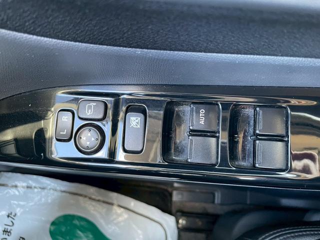 パレットSW リミテッドII グー鑑定書付/ナビ/Bluetooth/TV/バックカメラ/両側パワースライド/シートヒーター/ETC車載器/オートライト/オートエアコン/プッシュスタート/スマートキー/電動格納ミラー(28枚目)