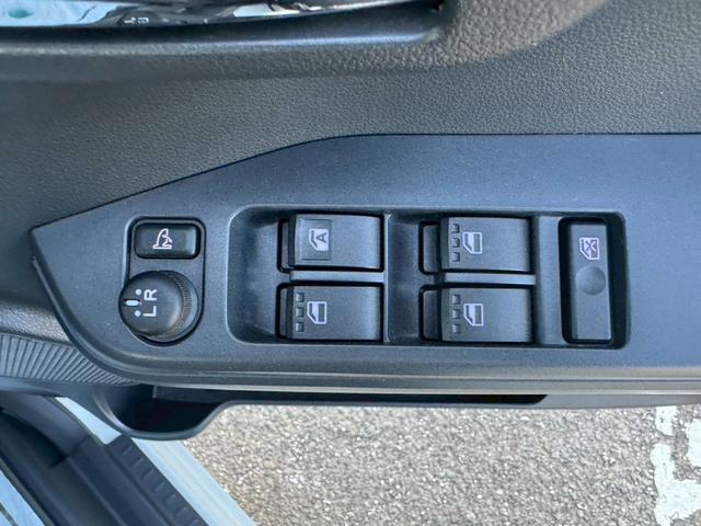 ウェイク X ファインセレクションSA グー鑑定書付/ナビ/バックカメラ/衝突軽減ブレーキ/パワースライドドア/ETC車載器/テレビ/Bluetooth/プッシュスタート/スマートキー/ステアリングリモコン/オートライト/オートエアコン(31枚目)