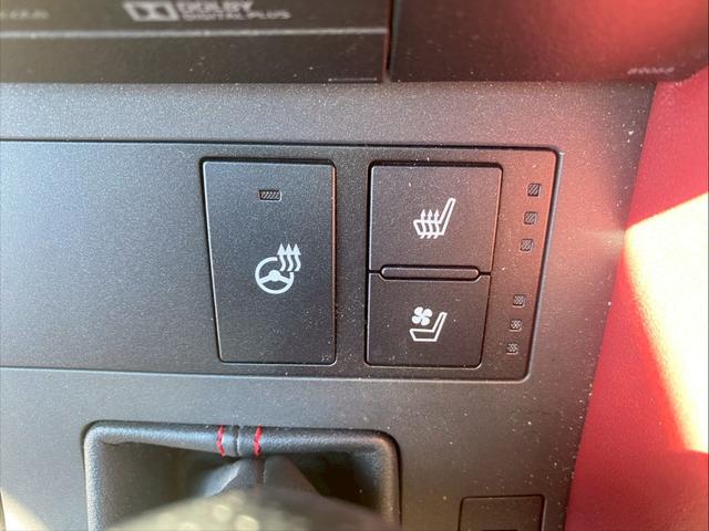 RC RC350 Fスポーツ グー認定書付/純正オーディオ/バックカメラ/ETC車載器/パワーシート/ハンドルヒーター/シートヒーター/シートクーラー/パーキングセンサー/Bluetooth/テレビ/純正19インチアルミホイール(9枚目)