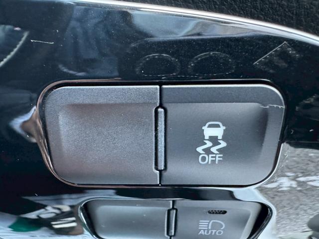 プリウス S グー認定書付/ナビ/バックカメラ/衝突軽減ブレーキ/ETC車載器/クルーズコントロール/プッシュスタート/Bluetooth/スペアスマートキー/LEDヘッドライト/オートマチックハイビーム(10枚目)